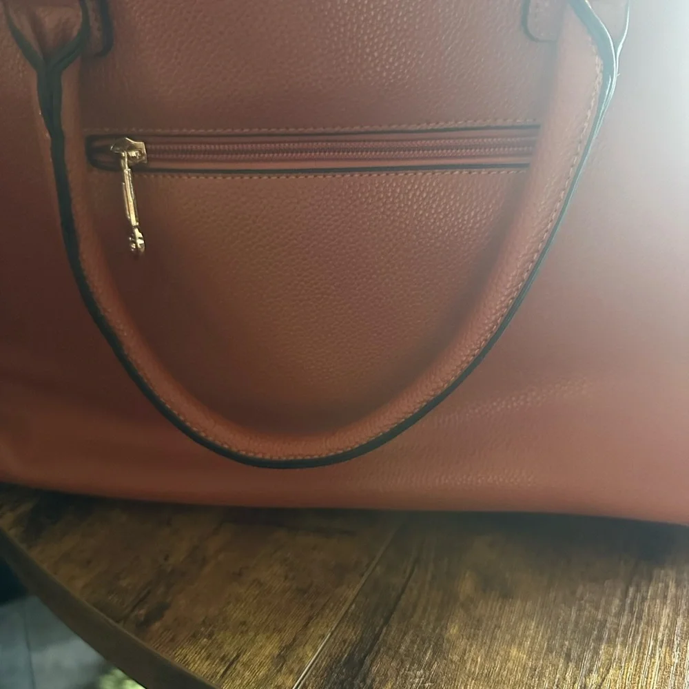 Elegant Tan Leather Tote Bag